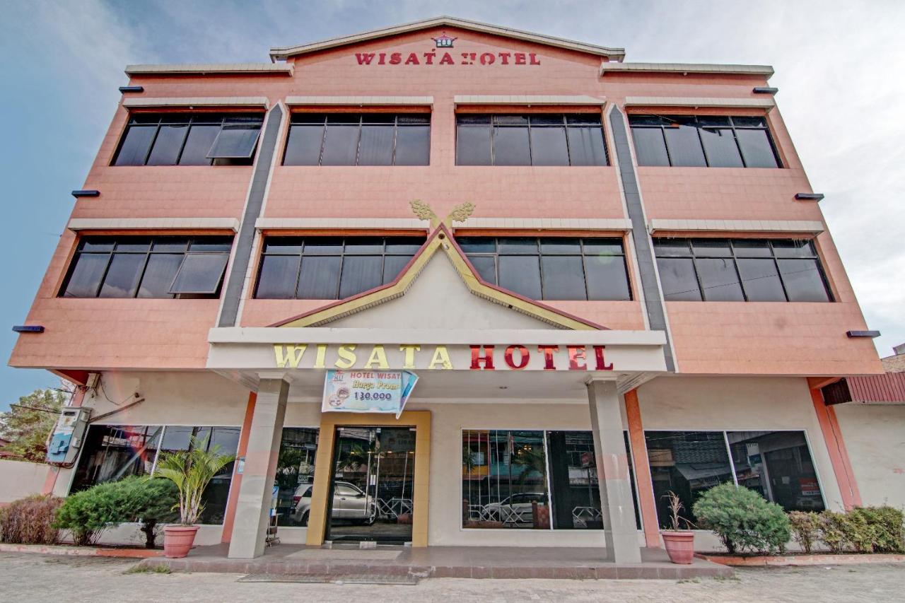 Oyo 90697 Hotel Wisata Думай Экстерьер фото